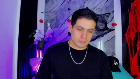 William Steel online show from October 26, 3:56 am