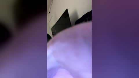 williamputnam online show from May 3, 12:27 am