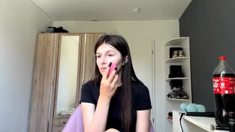 Mari online show from June 24, 1:43 pm