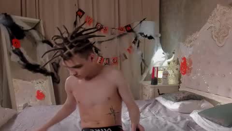 Willie online show from November 2, 6:49 am