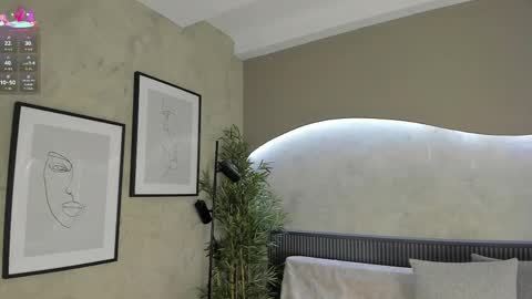 Snapshot of willow_hendrix chatting on October 2, 12:34 pm Ms Willow online show from October 2, 12:34 pm