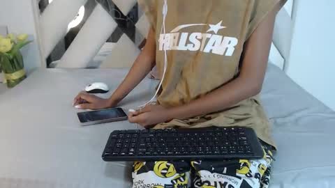 luna online show from January 16, 11:25 am