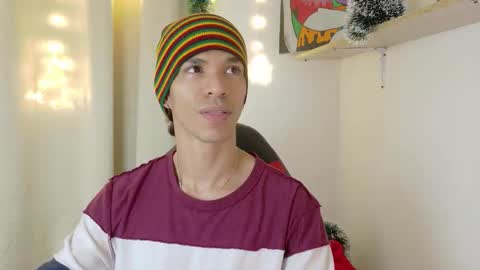 Snapshot of willy_veins chatting on January 7, 3:53 am willy_veins online show from January 7, 3:53 am