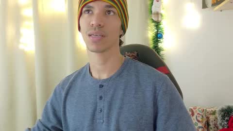 Snapshot of willy_veins chatting on January 8, 5:26 pm willy_veins online show from January 8, 5:26 pm