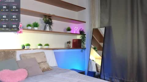 Mary online show from May 17, 2:35 pm