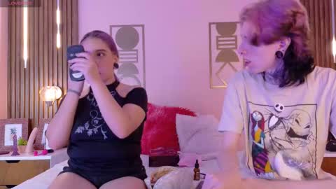 Snapshot of winchester_hanna chatting on March 9, 8:24 pm Winchester Hanna online show from March 9, 8:24 pm