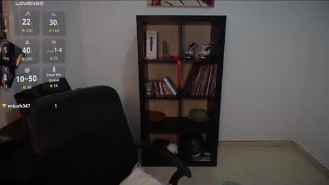 Snapshot of windy_butterfly chatting on October 3, 5:21 pm Sara online show from October 3, 5:21 pm