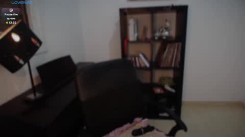 Snapshot of windy_butterfly chatting on October 22, 5:56 pm Sara online show from October 22, 5:56 pm