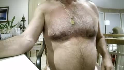 Snapshot of winedog2020 chatting on June 14, 2:35 am Gundja Man online show from June 14, 2:35 am