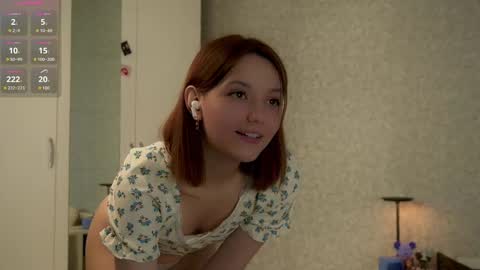 Snapshot of winelover_mia444 chatting on March 19, 3:05 pm Mia Roxxxy online show from March 19, 3:05 pm