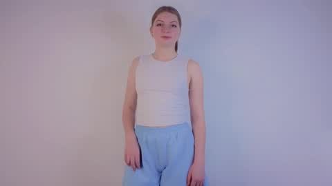 Snapshot of winniehubric chatting on December 4, 1:26 am Adaline online show from December 4, 1:26 am