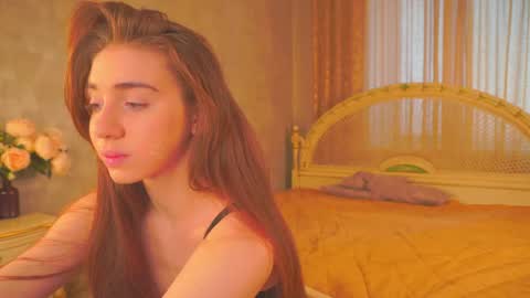 Lillian online show from April 23, 3:30 am