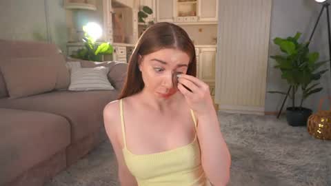 Lillian online show from June 11, 3:15 am