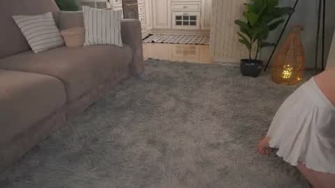 Lillian online show from June 22, 3:08 am