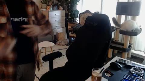 cream36 online show from October 15, 7:41 am