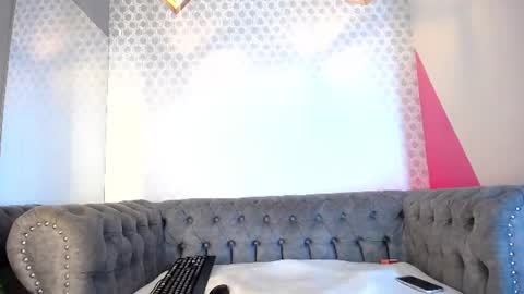 Winter Girl  online show from July 27, 5:03 am