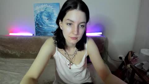 Snapshot of winter_moonl chatting on December 4, 12:47 pm Vika online show from December 4, 12:47 pm