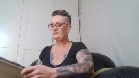 Snapshot of wintergraye chatting on July 14, 3:22 am Winter Graye online show from July 14, 3:22 am
