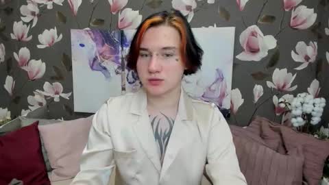 Snapshot of winxxxyy_wrong chatting on December 5, 11:30 am winxxxyy_wrong online show from December 5, 11:30 am