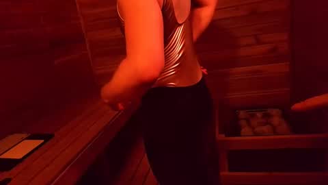 KiwiFruit89 online show from February 25, 8:24 am