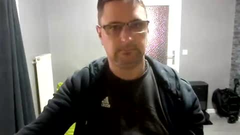 Snapshot of wirzwei8883 chatting on April 7, 2:39 pm Dirty online show from April 7, 2:39 pm
