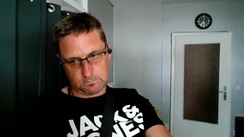 Snapshot of wirzwei8883 chatting on June 1, 3:36 pm Dirty online show from June 1, 3:36 pm