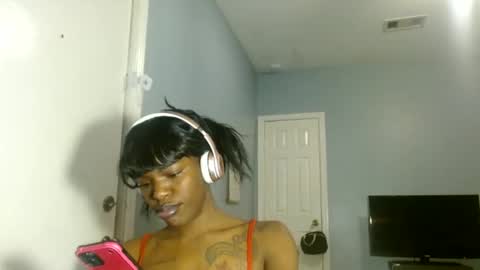 Chanel online show from February 16, 5:15 am