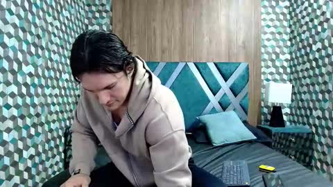 Snapshot of wiston_cox chatting on February 15, 2:36 pm Wiston online show from February 15, 2:36 pm