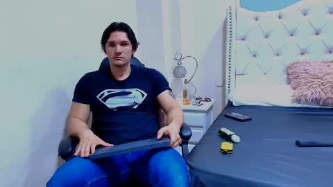 Snapshot of wiston_cox chatting on February 16, 1:29 pm Wiston online show from February 16, 1:29 pm