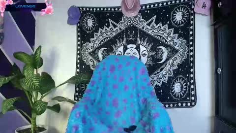 ig WitchDivinne online show from March 7, 6:27 pm