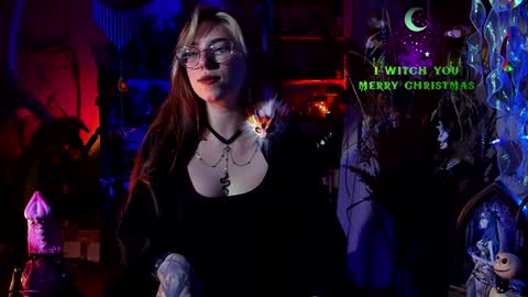 Snapshot of witch_fiona chatting on December 30, 8:15 pm Goddess of two strapons - Mr. long Don Mr. Pinky online show from December 30, 8:15 pm