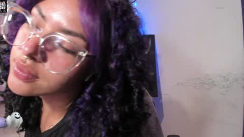 Snapshot of witchofhearts chatting on February 7, 1:58 am Luna Violeta A r t i s t online show from February 7, 1:58 am