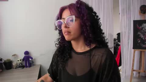 Snapshot of witchofhearts chatting on February 23, 7:49 pm Luna Violeta A r t i s t online show from February 23, 7:49 pm