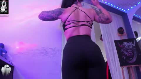 Snapshot of witchofhearts chatting on February 23, 10:53 pm Luna Violeta A r t i s t online show from February 23, 10:53 pm