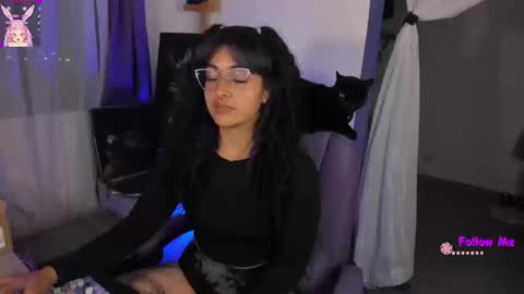 Snapshot of witchofhearts chatting on September 13, 11:37 pm Luna Violeta A r t i s t online show from September 13, 11:37 pm