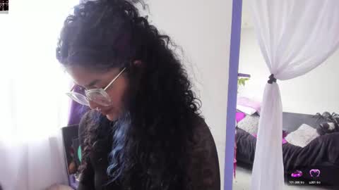 Snapshot of witchofhearts chatting on September 21, 7:15 pm Luna Violeta A r t i s t online show from September 21, 7:15 pm