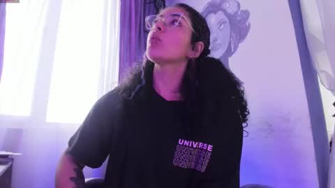 Snapshot of witchofhearts chatting on November 23, 9:36 pm Luna Violeta A r t i s t online show from November 23, 9:36 pm