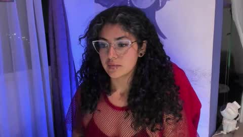 Snapshot of witchofhearts chatting on November 30, 1:09 am Luna Violeta A r t i s t online show from November 30, 1:09 am