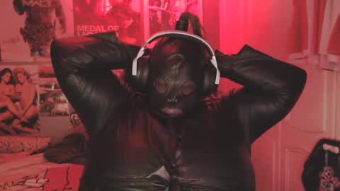 Snapshot of withinator chatting on January 31, 1:33 am withinator online show from January 31, 1:33 am