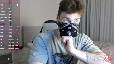 WizLoverr online show from June 17, 6:09 pm