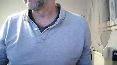 Snapshot of wizz_me chatting on March 19, 8:51 am wizz_me online show from March 19, 8:51 am