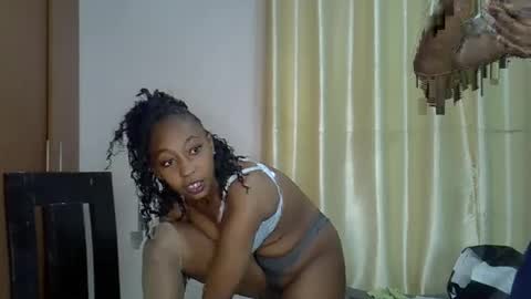 Snapshot of wizzia_khalifa chatting on March 4, 7:54 pm girlie o online show from March 4, 7:54 pm