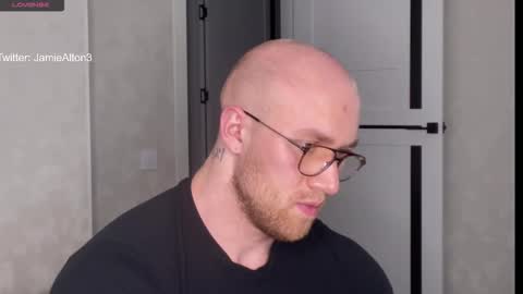 Wlademar online show from November 2, 11:40 pm