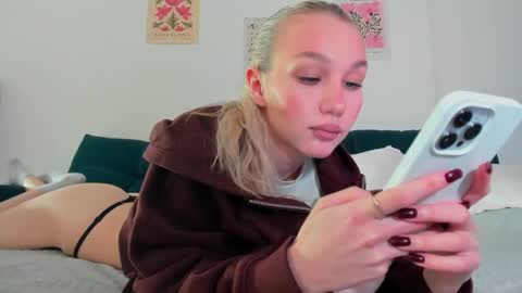 wladilia online show from October 9, 8:40 pm