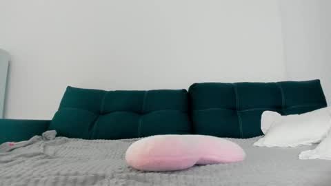 wladilia online show from October 18, 8:09 pm