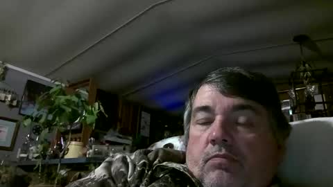 Snapshot of wldlife chatting on March 15, 12:05 am wldlife online show from March 15, 12:05 am