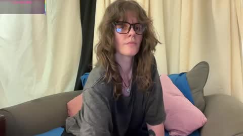 Snapshot of wldntulik2no chatting on May 6, 2:44 pm Moth online show from May 6, 2:44 pm
