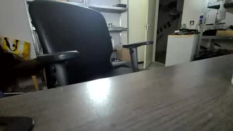 wnhz27 online show from October 23, 11:24 pm