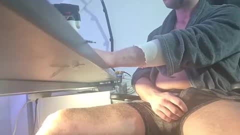 wnhz27 online show from February 3, 1:37 am