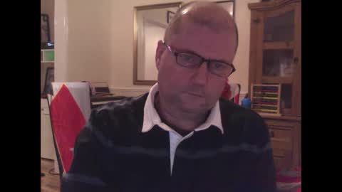 Snapshot of wobble444 chatting on February 2, 1:37 am wobble444 online show from February 2, 1:37 am
